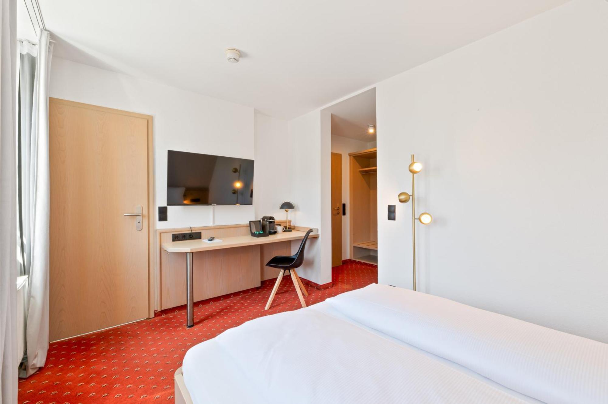 Steiners Hotel Airport-Messe Stuttgart Exterior foto